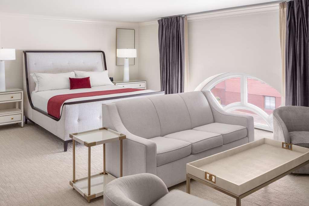 Hotel Regency &