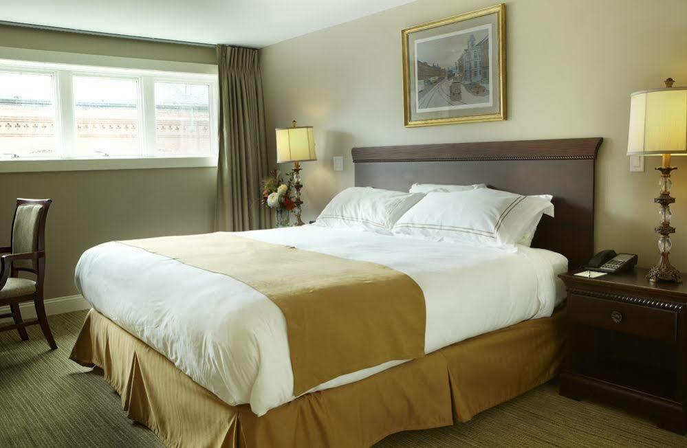Hotel Regency &